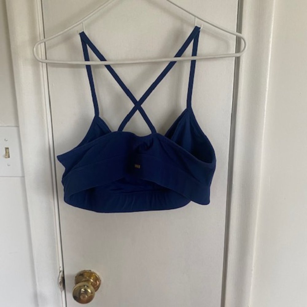 Alala Terry Bike Shorts and Bow Tie Sports Bra Matching Set - Picture 4 of 10